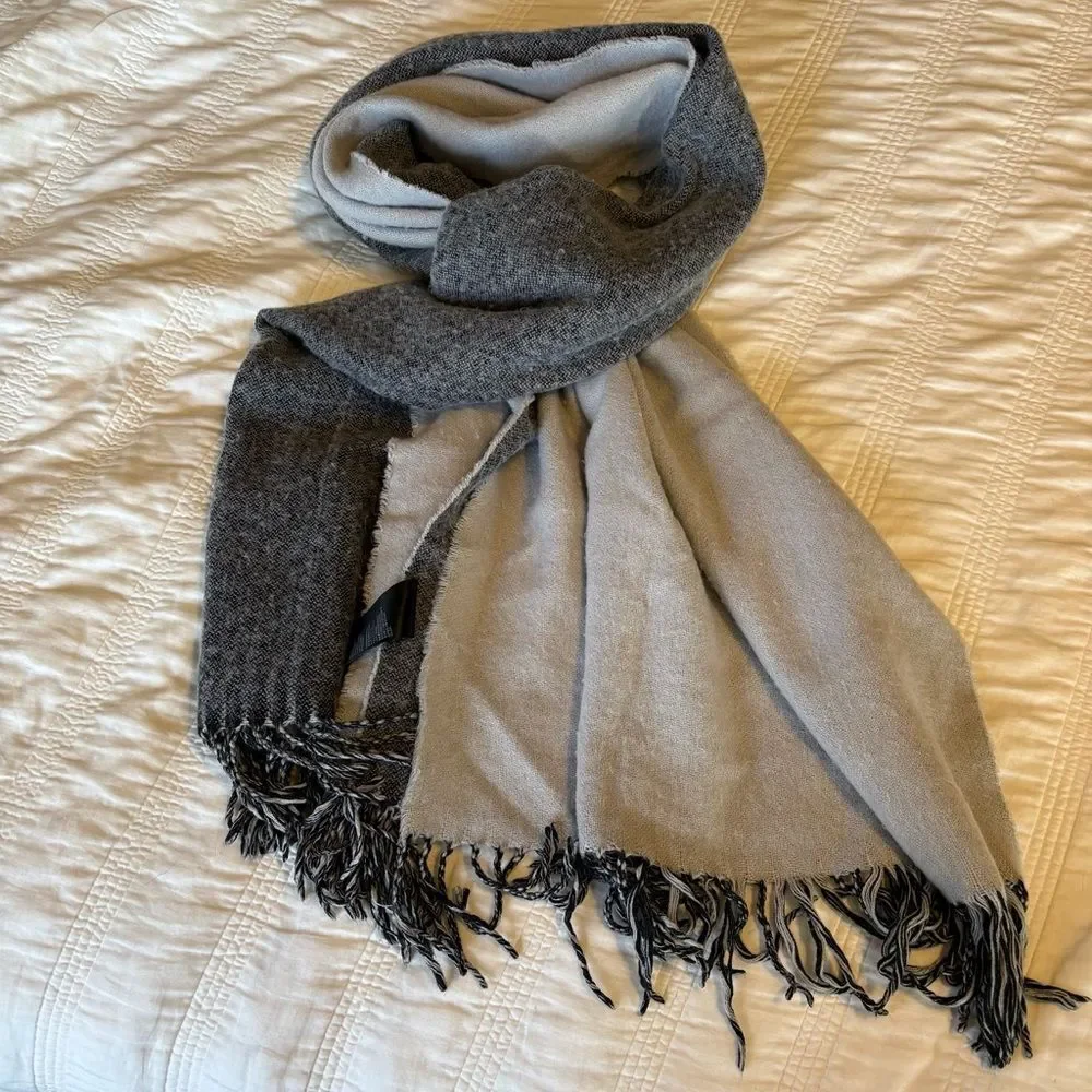 H&M Two-Tone Gray Fringed Knit Scarf